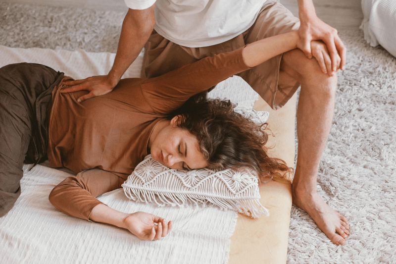 lymphatic drainage technique - massage of leg